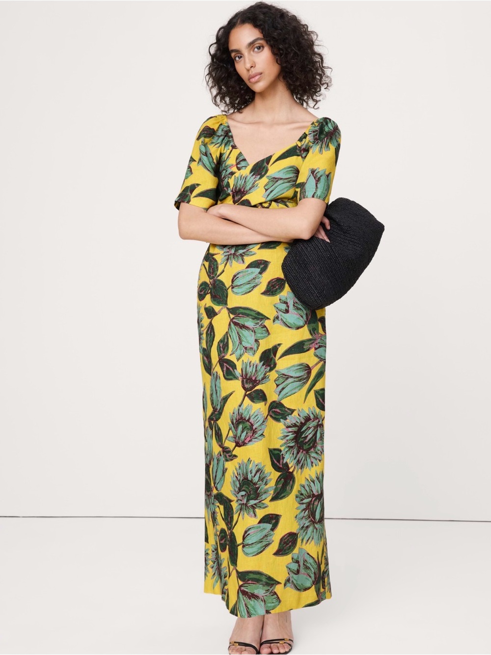 Banana Republic Linen
Sweetheart Maxi
Dress - Picture 2 of 6